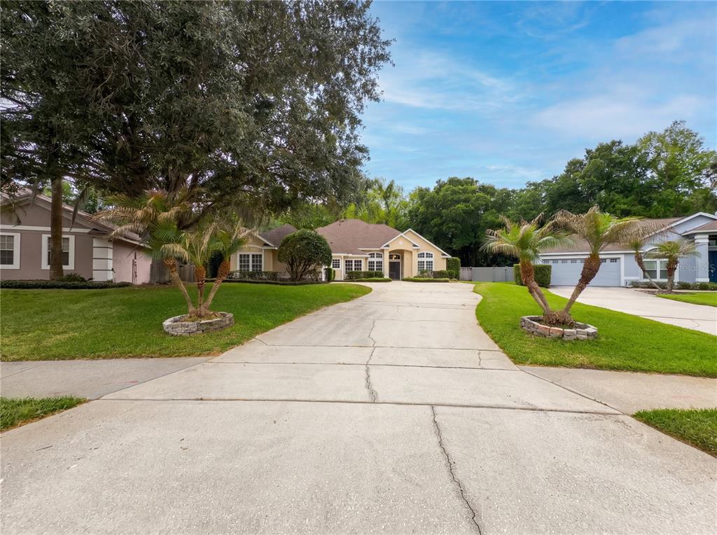 Property for sale at 680 MACGLENROSS DRIVE, OVIEDO, FL, 32765