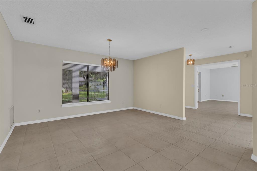 Property for sale at 381 HAVERLAKE CIRCLE, APOPKA, FL, 32712