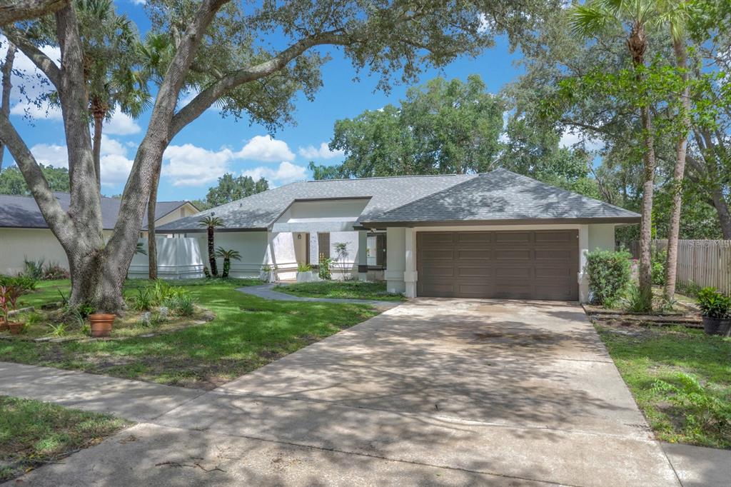 Property for sale at 381 HAVERLAKE CIRCLE, APOPKA, FL, 32712