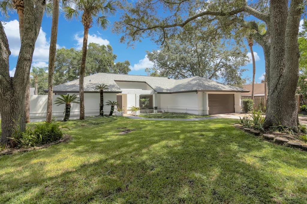 Property for sale at 381 HAVERLAKE CIRCLE, APOPKA, FL, 32712