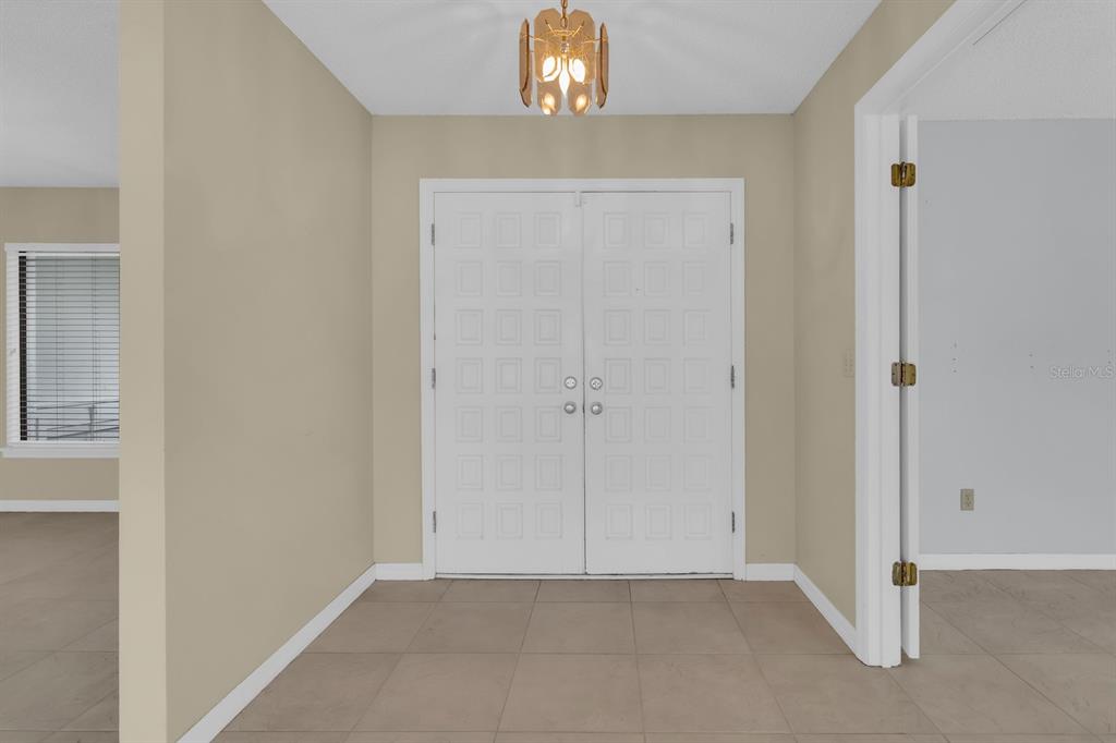 Property for sale at 381 HAVERLAKE CIRCLE, APOPKA, FL, 32712