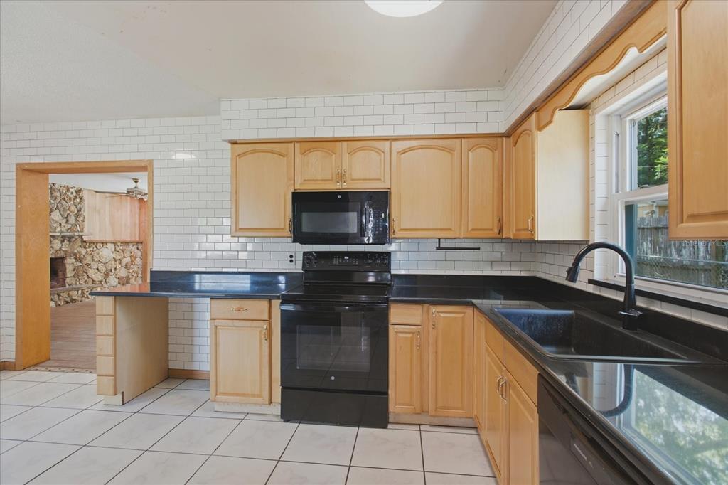 Property for sale at 1412 ORMOND AVENUE, APOPKA, FL, 32703