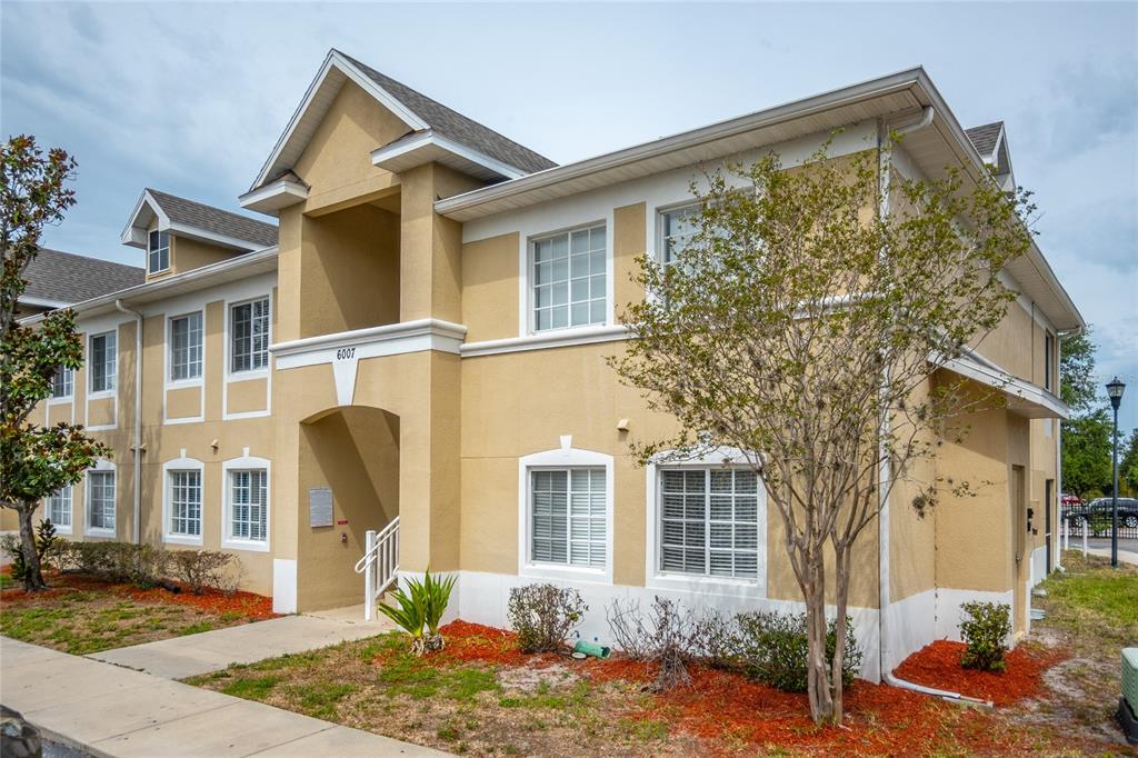 Property for sale at 6007 SKYDALE WAY UNIT 201, RIVERVIEW, FL, 33578