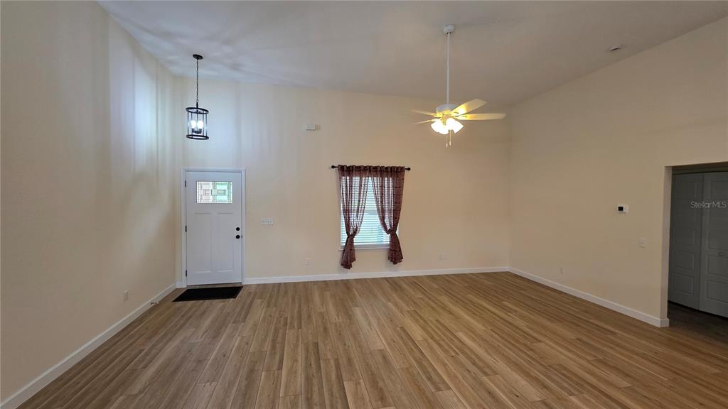 Property for sale at 200 HOUR GLASS CIRCLE, HAWTHORNE, FL, 32640