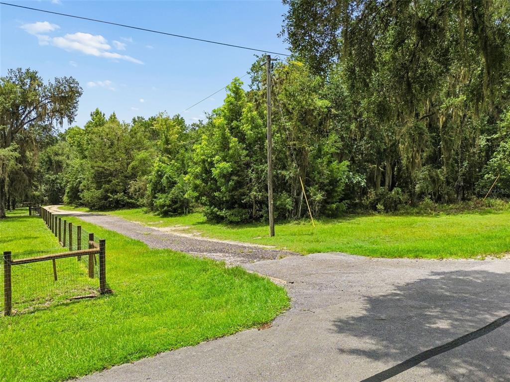 Property for sale at 5111 E UNNAMED LANE, FLORAL CITY, FL, 34436