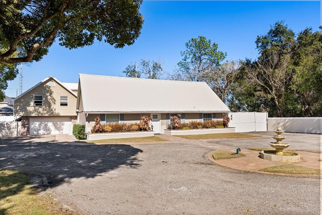Property for sale at 8255 LAKE UNDERHILL ROAD, ORLANDO, FL, 32825