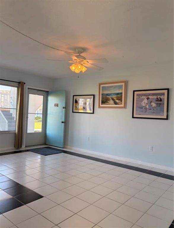 Living room 18X11
