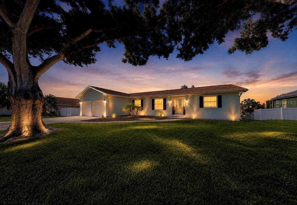 Property for sale at 708 SPANISH MAIN DRIVE, APOLLO BEACH, FL, 33572