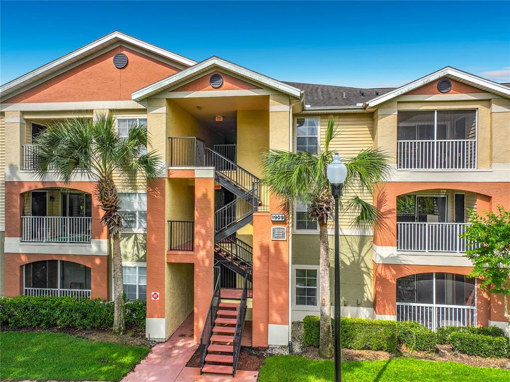 Property for sale at 1909 SUMMER CLUB DRIVE UNIT 301, OVIEDO, FL, 32765