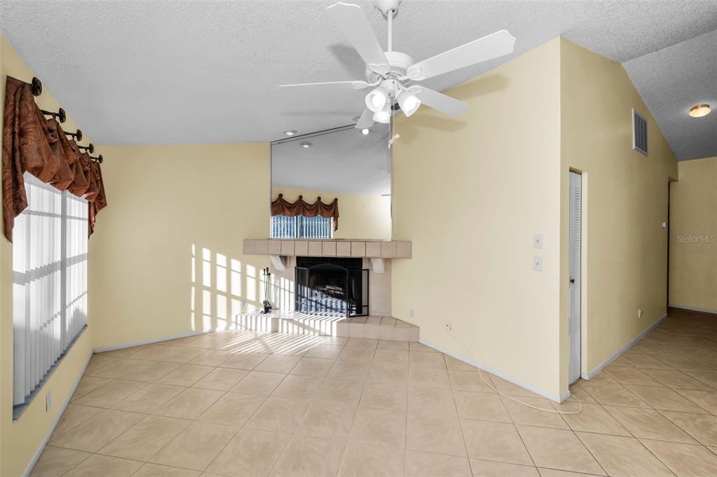 Property for sale at 3500 MAGNOLIA RIDGE CIRCLE UNIT 405, PALM HARBOR, FL, 34684