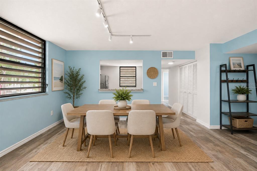 Dinning Area Virtually Staged