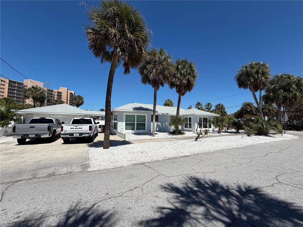 Property for sale at 850 MANDALAY AVENUE, CLEARWATER BEACH, FL, 33767