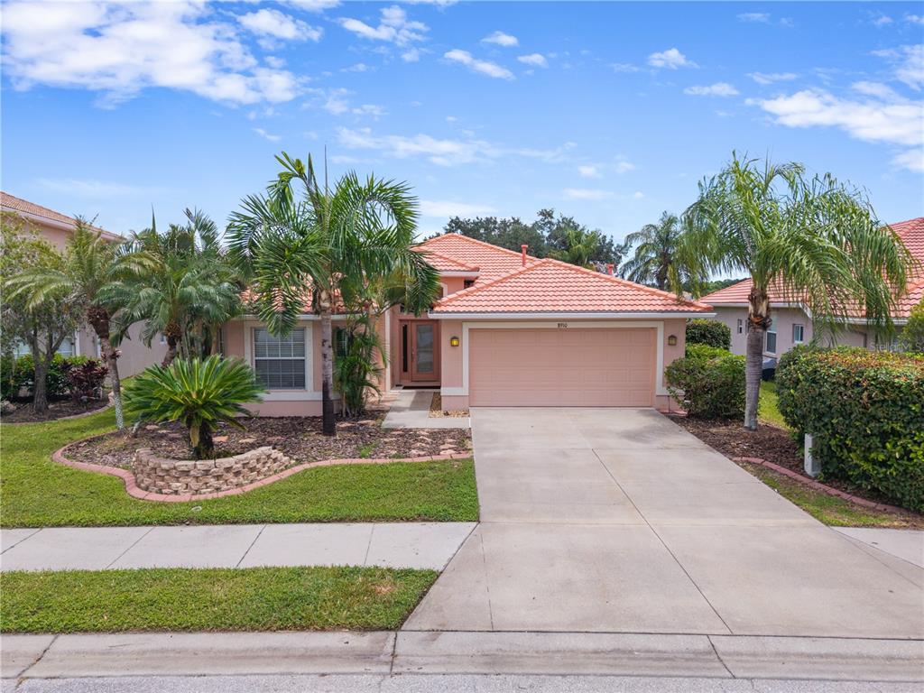 Property for sale at 8910 STONE HARBOUR LOOP, BRADENTON, FL, 34212