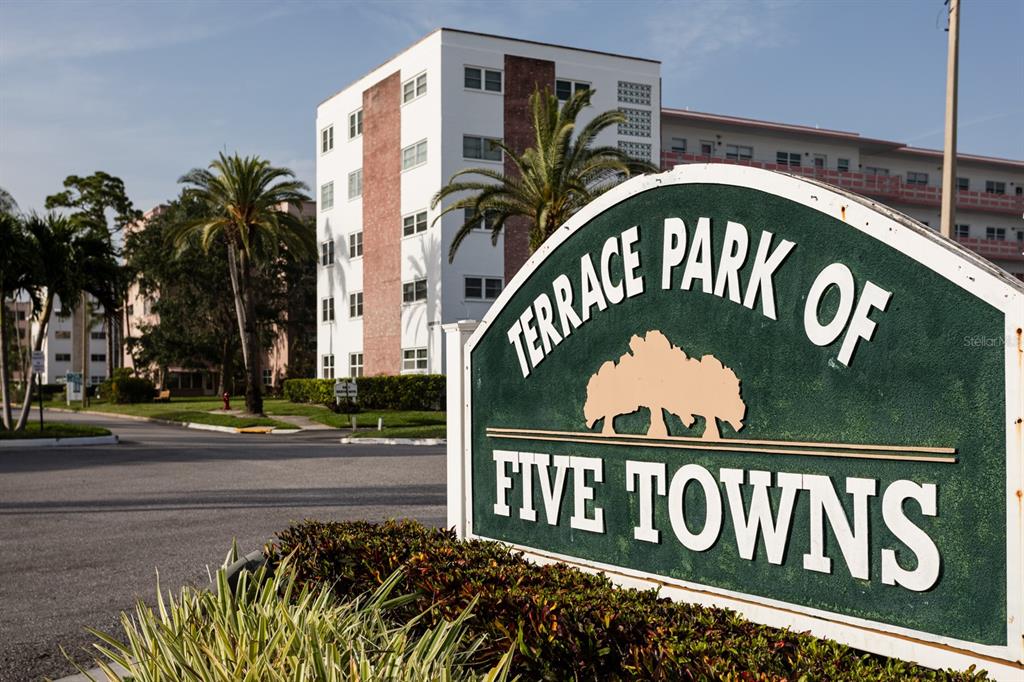 Property for sale at 5623 80TH STREET N UNIT 504, ST PETERSBURG, FL, 33709