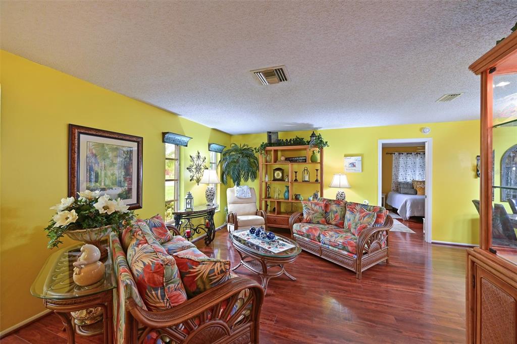 Property for sale at 811 ALDERWOOD WAY, SARASOTA, FL, 34243