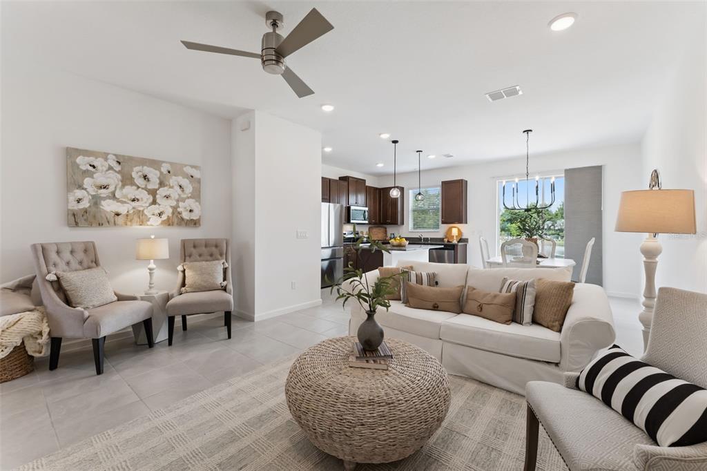 Kitchen and Family Room Combo