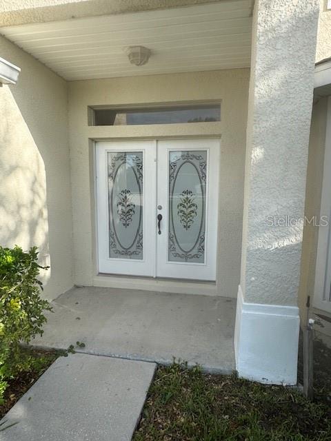 DOUBLE FRONT DOORS