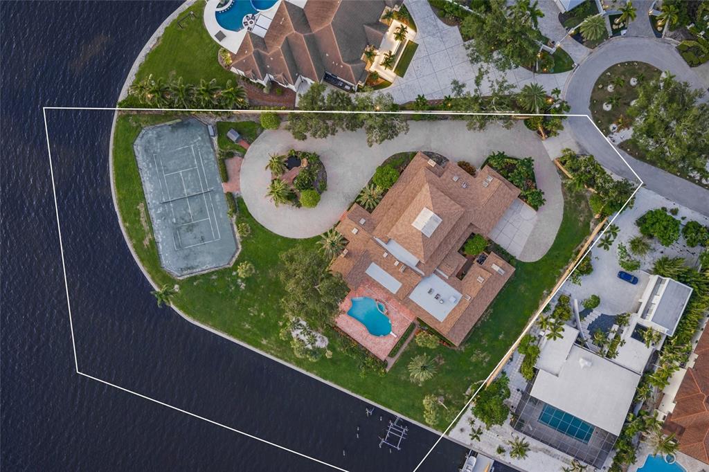 Property for sale at 1136 N LAKE SHORE DRIVE, SARASOTA, FL, 34231