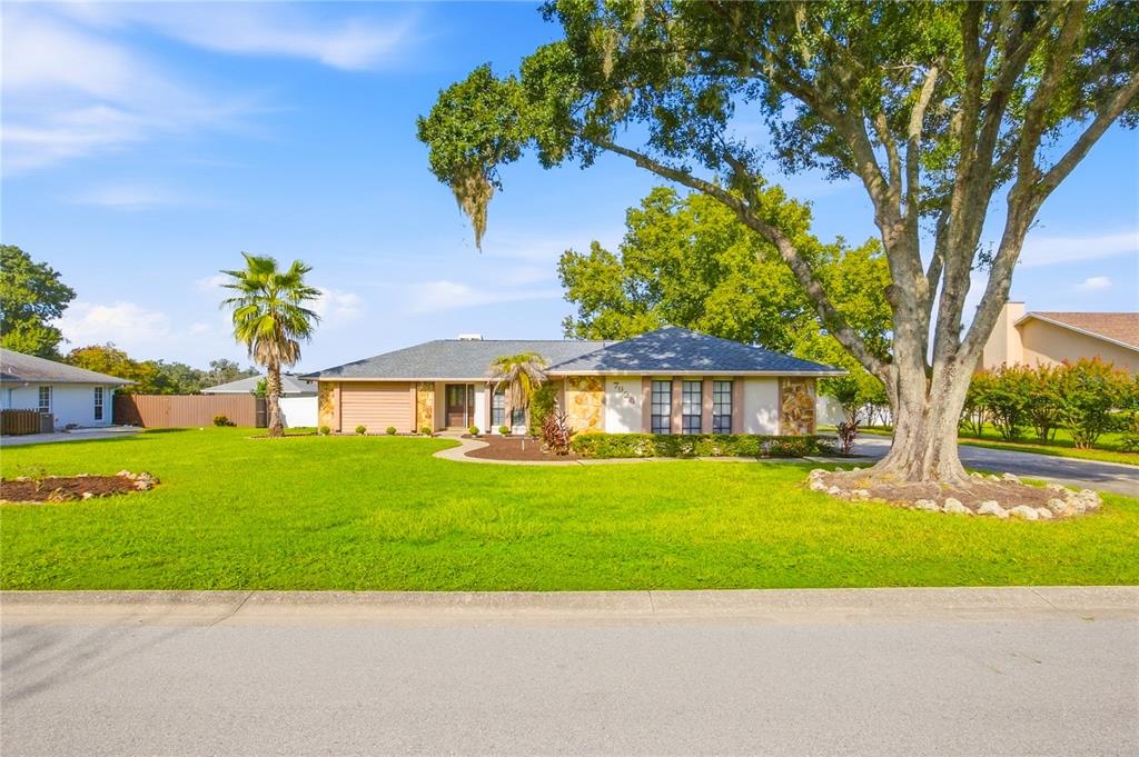 Property for sale at 7926 W RIDGE POINTE DRIVE, LAKELAND, FL, 33810