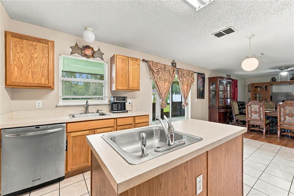 Property for sale at 2818 SHEILA DRIVE, APOPKA, FL, 32712