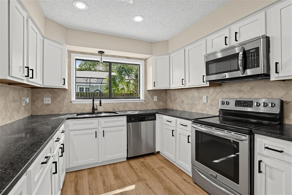Property for sale at 1539 GRACE LAKE CIRCLE, LONGWOOD, FL, 32750