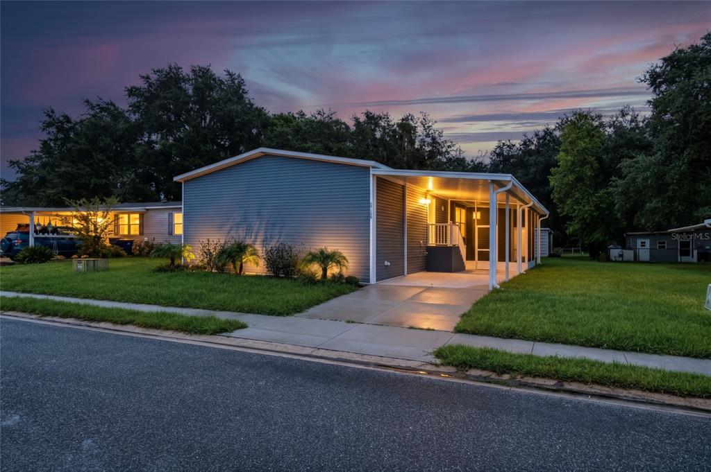 Property for sale at 25124 HUCKLEBERRY WAY, ASTATULA, FL, 34705