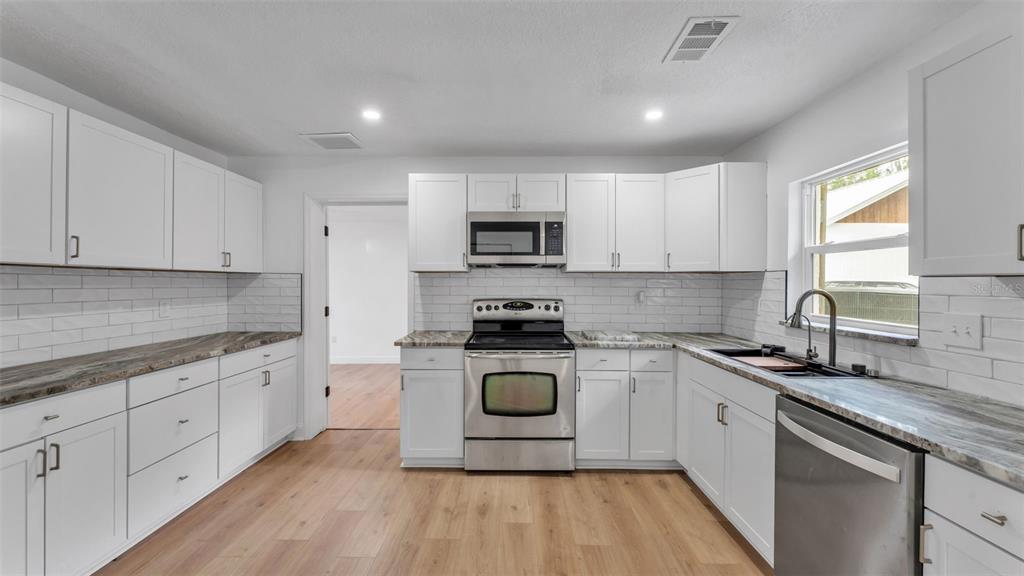 Property for sale at 3781 N HIAWATHA TERRACE, CRYSTAL RIVER, FL, 34428