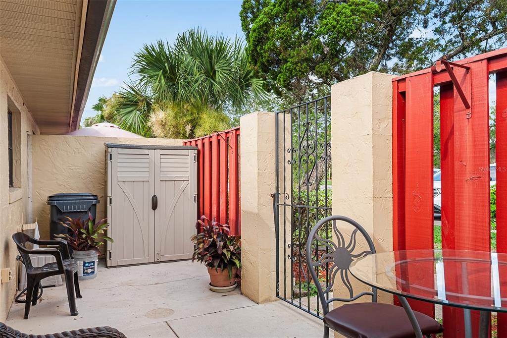 Property for sale at 665 BROADMOOR CIRCLE, WINTER HAVEN, FL, 33884