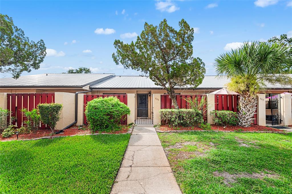 Property for sale at 665 BROADMOOR CIRCLE, WINTER HAVEN, FL, 33884