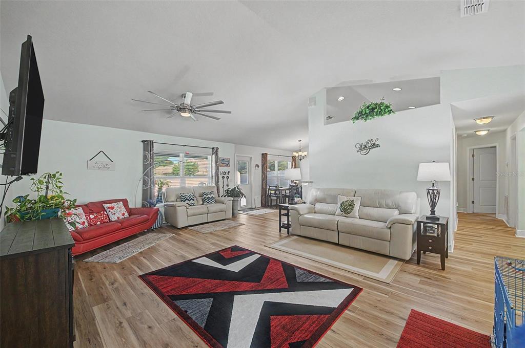 Property for sale at 1621 DOVES VIEW CIRCLE, AUBURNDALE, FL, 33823