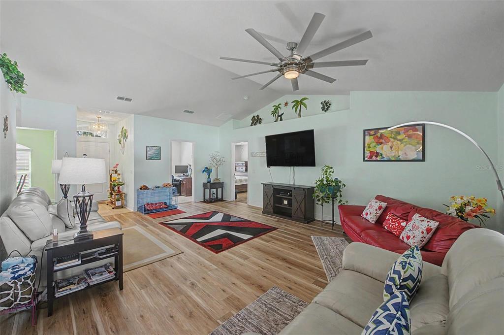 Property for sale at 1621 DOVES VIEW CIRCLE, AUBURNDALE, FL, 33823