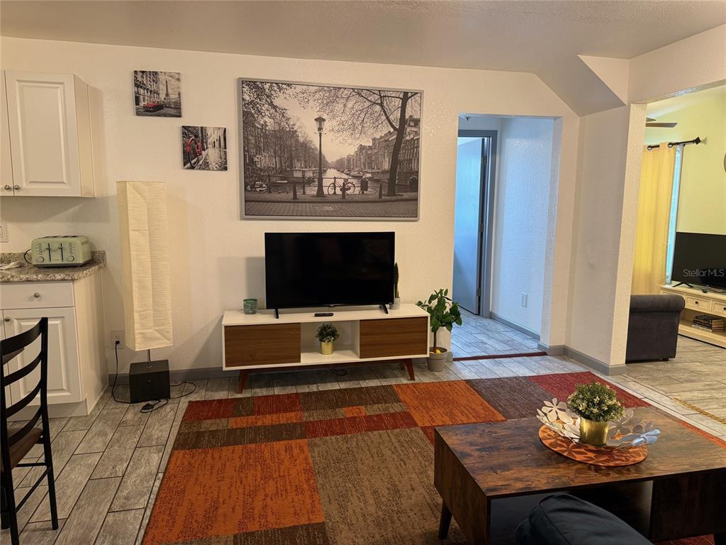 911 living room