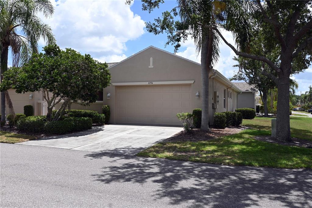 Property for sale at 2294 SIFIELD GREENS WAY UNIT 2294, SUN CITY CENTER, FL, 33573