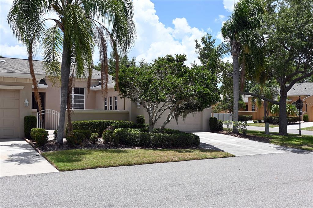 Property for sale at 2294 SIFIELD GREENS WAY UNIT 2294, SUN CITY CENTER, FL, 33573