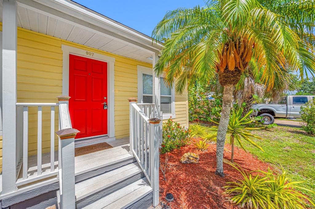 Property for sale at 907 18TH AVENUE W, PALMETTO, FL, 34221