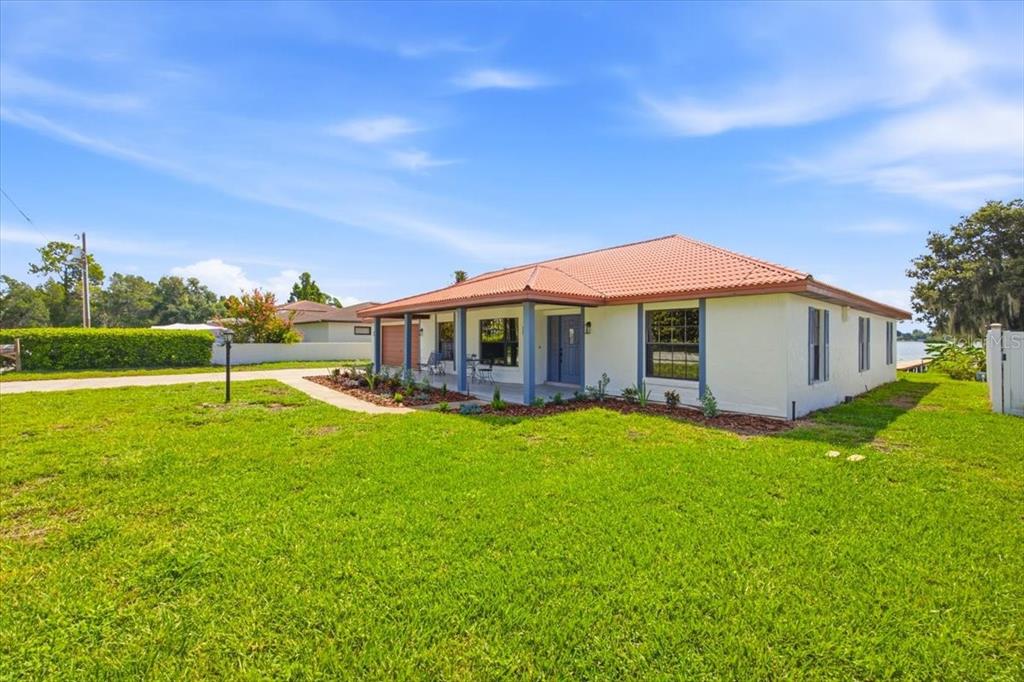 Property for sale at 2004 LEISURE DRIVE, WINTER HAVEN, FL, 33881