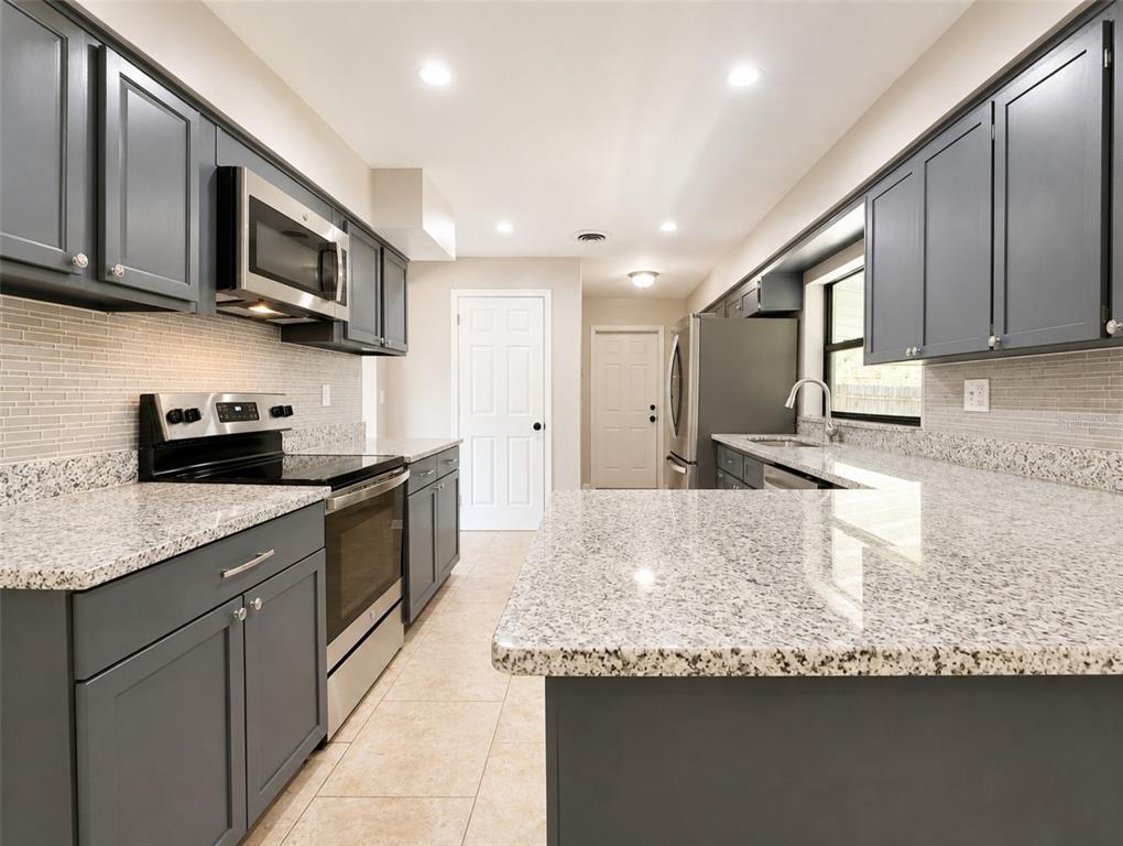 Property for sale at 1612 MARTIN LUTHER KING JR AVENUE, LAKELAND, FL, 33805