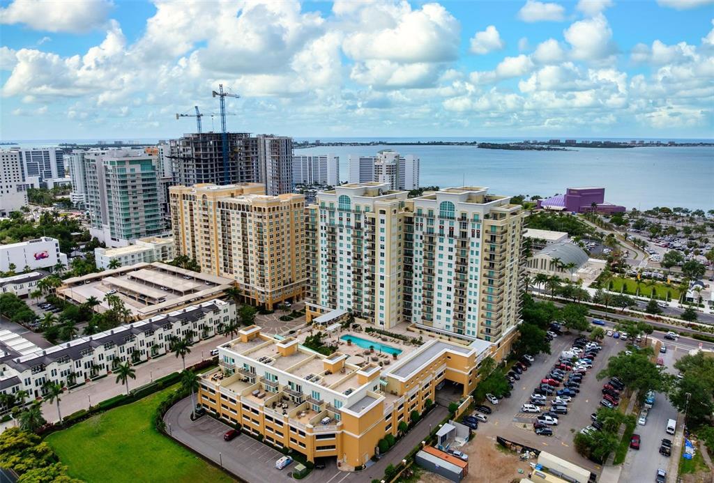 Alinari in Downtown Sarasota
