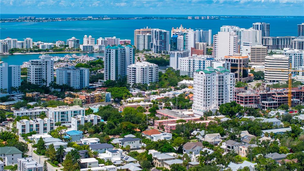 Property for sale at 1677 DEVONSHIRE LANE, SARASOTA, FL, 34236
