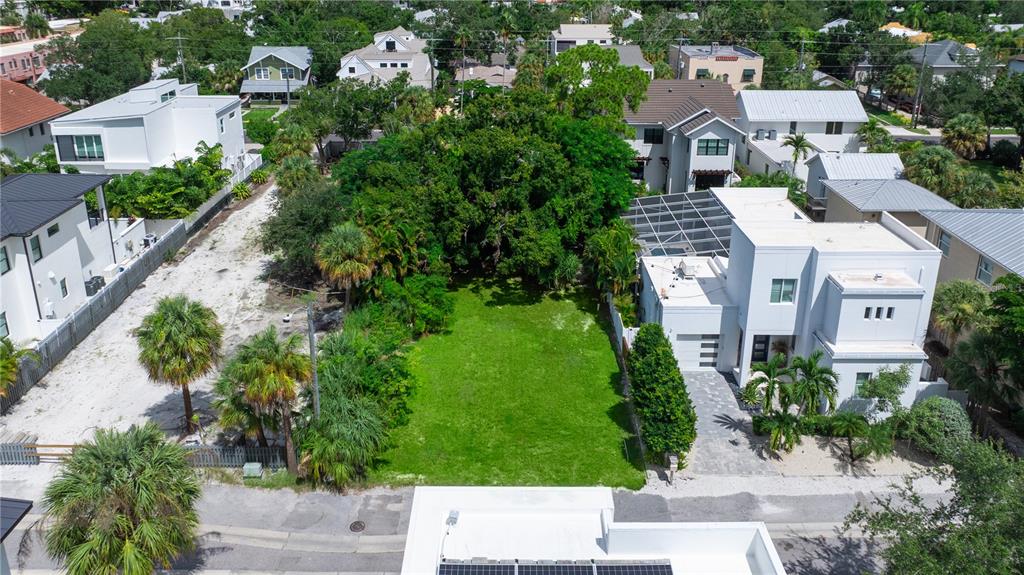 Property for sale at 1677 DEVONSHIRE LANE, SARASOTA, FL, 34236