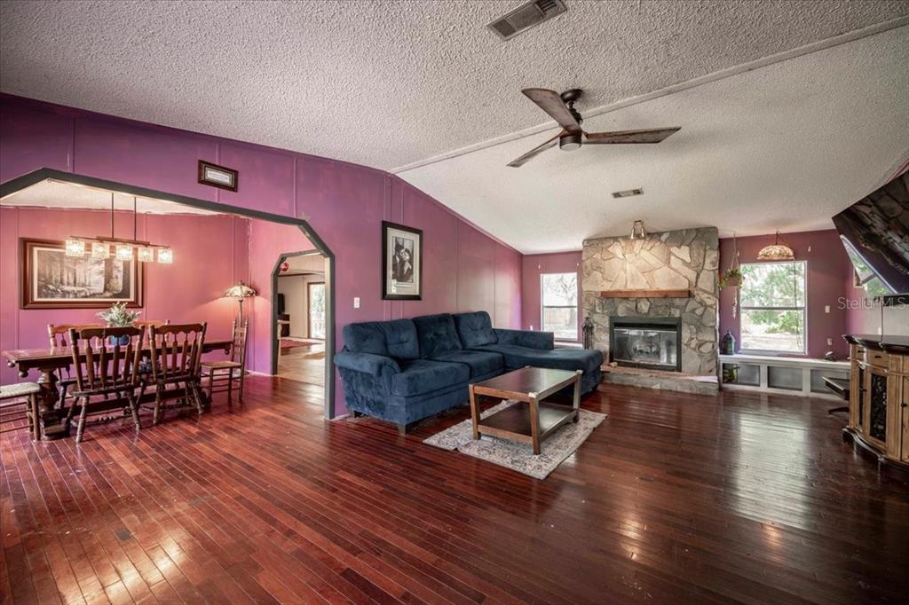 Property for sale at 2202 D R BRYANT RD, LAKELAND, FL, 33810