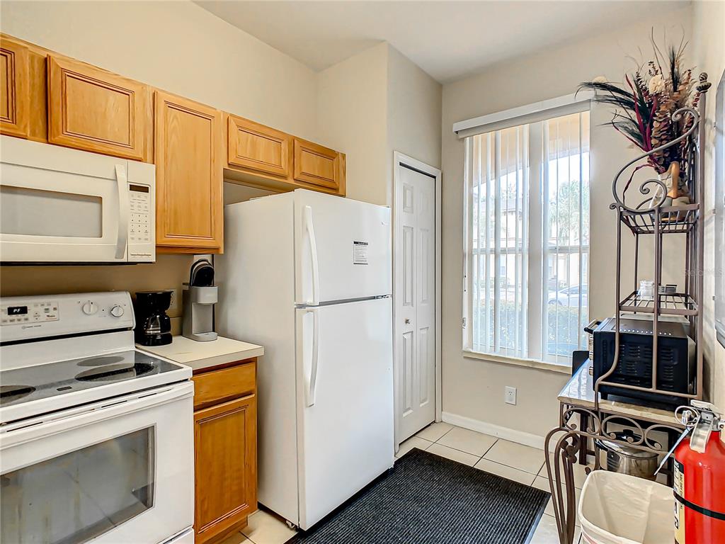 Property for sale at 702 CALABRIA AVE, DAVENPORT, FL, 33897