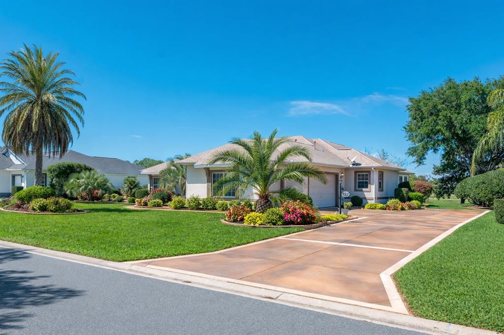 Property for sale at 1670 SAINT JAMES CIRCLE, THE VILLAGES, FL, 32162
