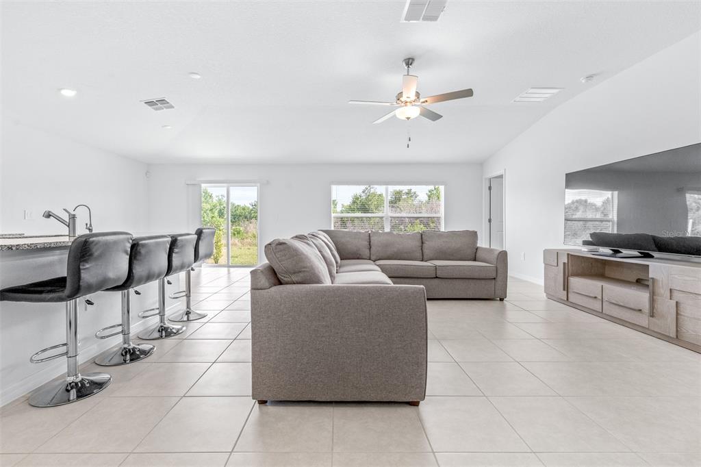 Open floor Plan Living Room 14x23