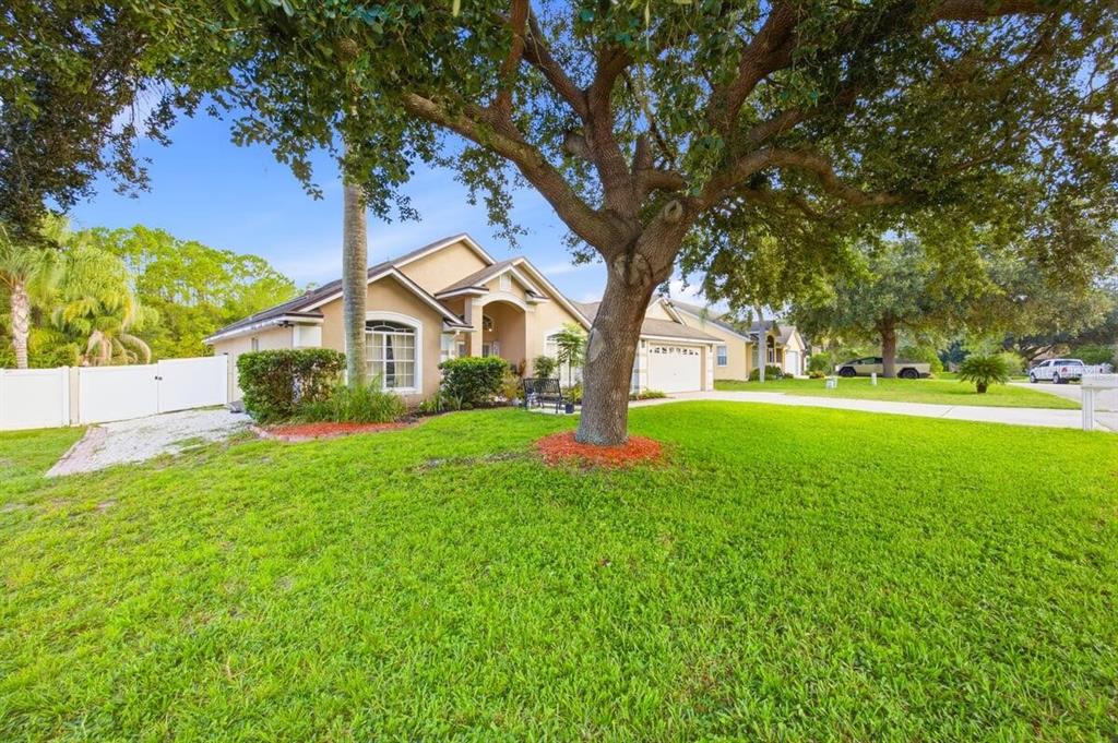 Property for sale at 566 MONTANA AVENUE, DAVENPORT, FL, 33897
