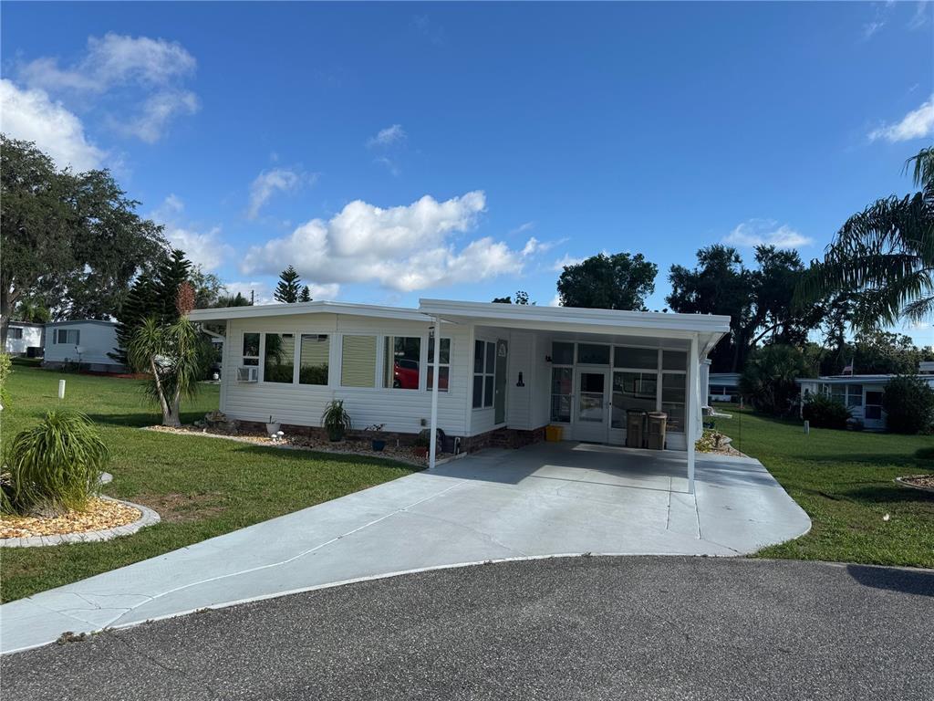 Property for sale at 102 TANGELO COVE, LEESBURG, FL, 34748