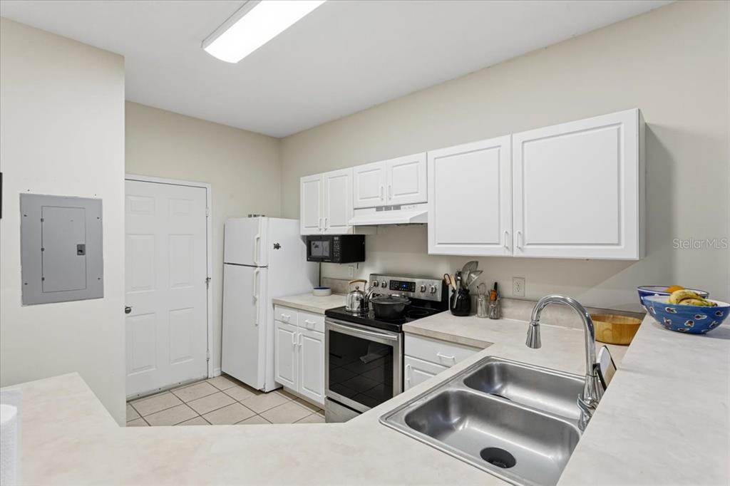 Property for sale at 13200 W NEWBERRY ROAD UNIT 86, NEWBERRY, FL, 32669