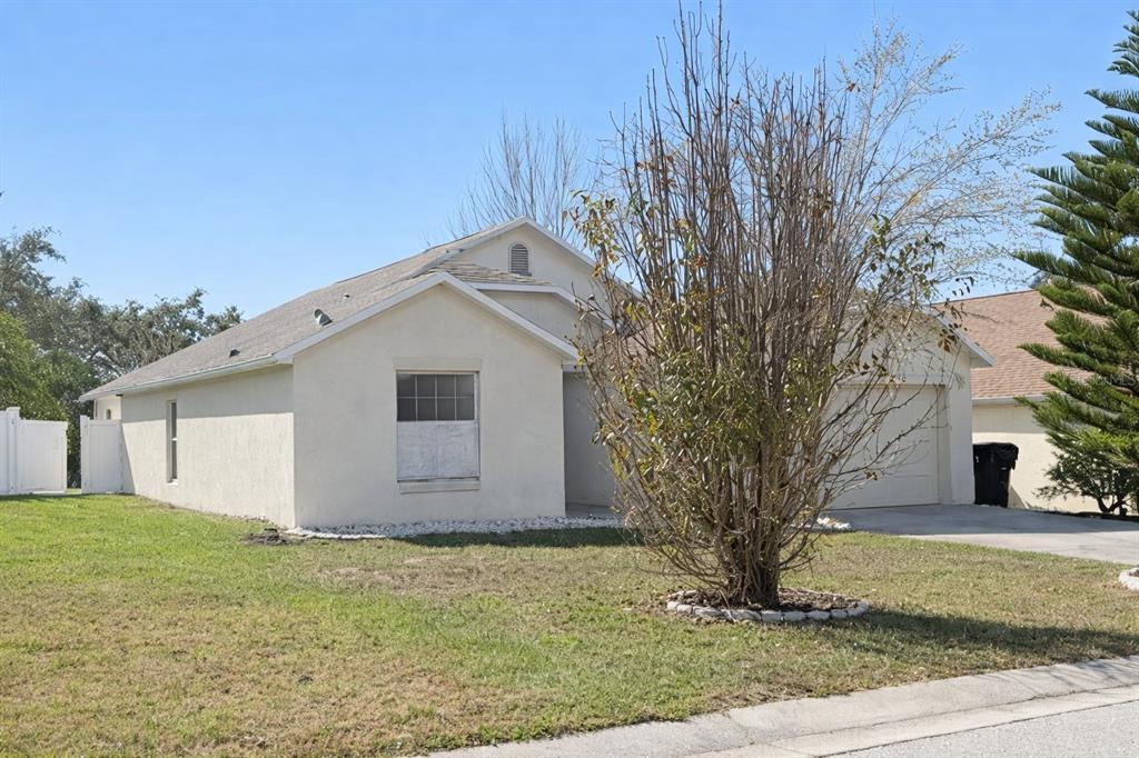 Property for sale at 551 LAKE CHARLES DRIVE, DAVENPORT, FL, 33837