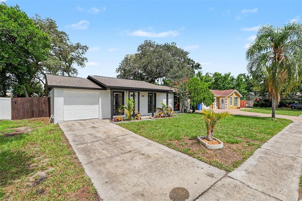 Property for sale at 8253 GREENLEAF CIRCLE, TAMPA, FL, 33615