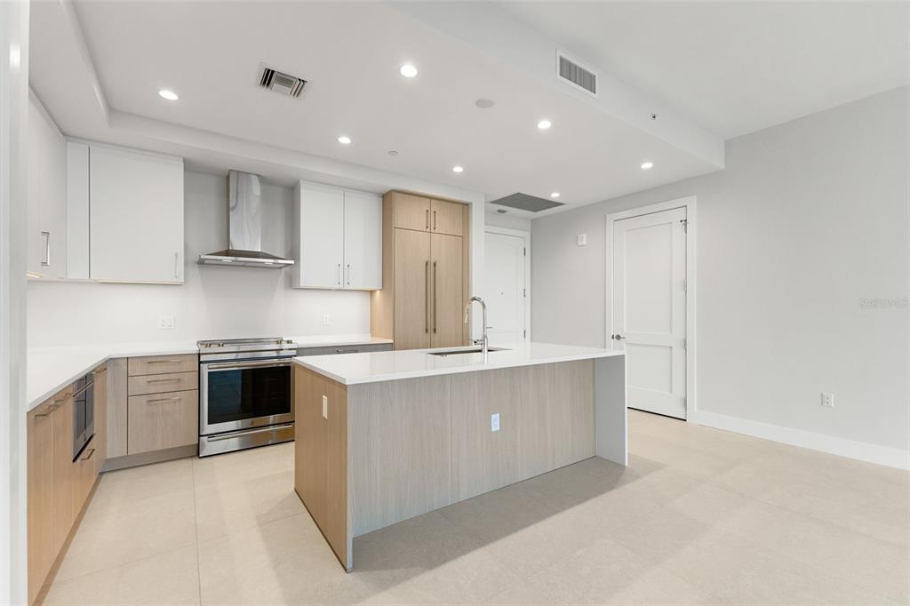 Property for sale at 275 1ST AVENUE S UNIT 2308, ST PETERSBURG, FL, 33701
